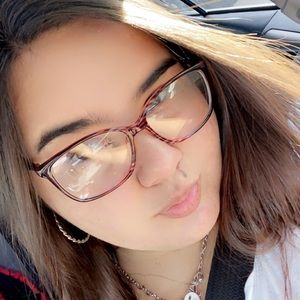 Meet your Posher, Lillian